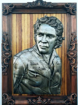 d46c032c-f9bd-4605-85fc-62e1cab532de-6 Escultura Steve McQueen em Madeira