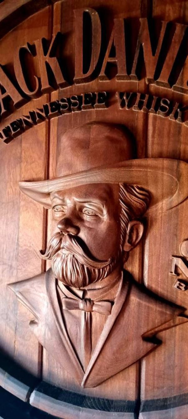 il_1140xN.3745879351_ivqd Quadro Jack Daniel’s Esculpido em Madeira