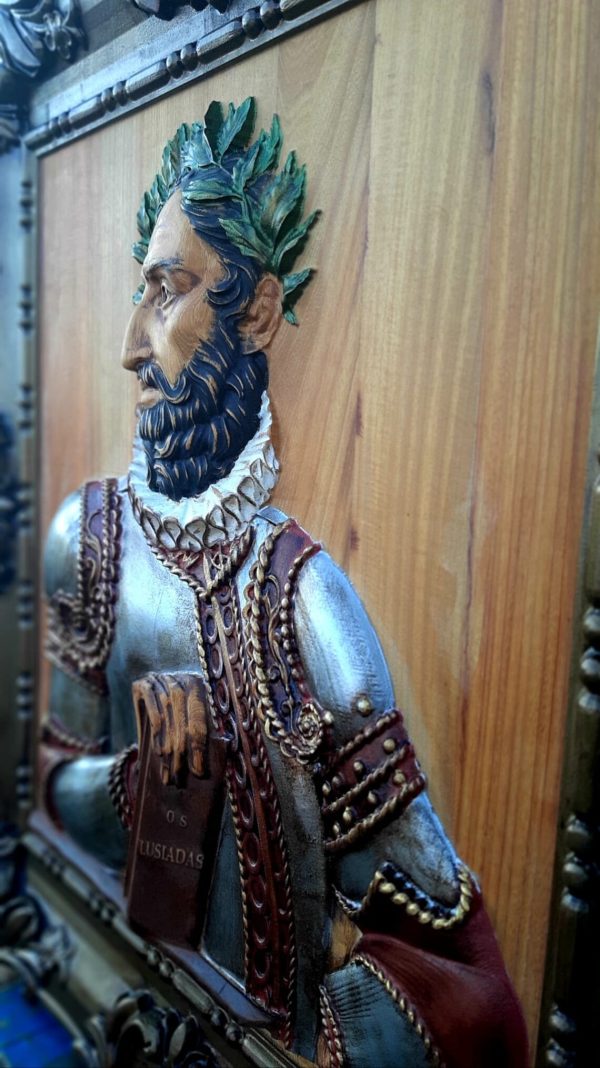 il_1140xN.3895982322_tmbp luis-camoes-exotic-wood-bust
