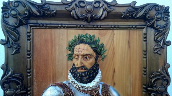 il_1140xN.3943481639_yq6w luis-camoes-exotic-wood-bust