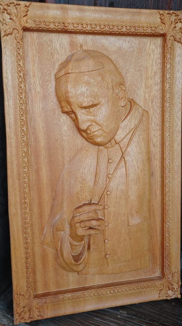 c1af181f-2ff3-475d-97e4-8858f6a32493 (1) Papa Francisco em Madeira