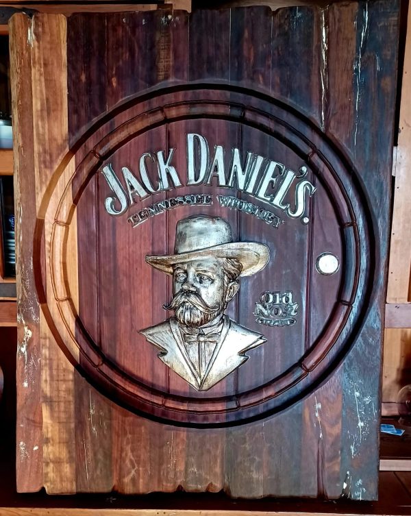 481950272_1011931464326604_3138916600905073682_n Quadro esculpido em madeira exótica, no mais puro estilo vintage.