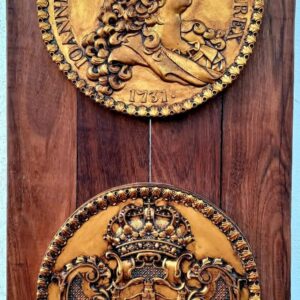 Moeda 24 Escudos D. João V em madeira exótica